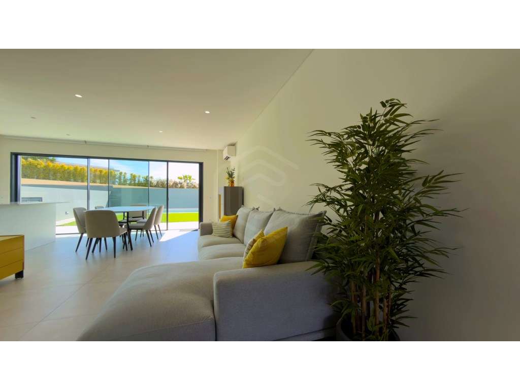 Moradia V4 em Empreendimento de Luxo junto à Ria Formosa em Faro, A... - Grande imagem: 2/120