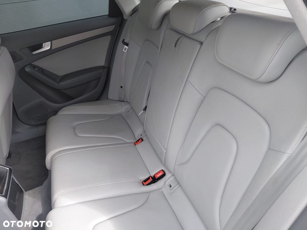 Audi A4 Avant ver-1-8-tfsi-multitronic-ambition - 11