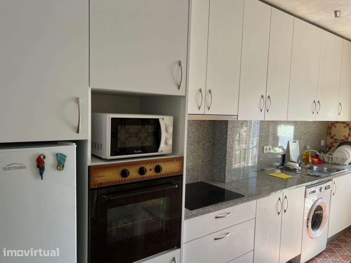 Quarto - localizado em Trofa Porto - Grande imagem: 3/9