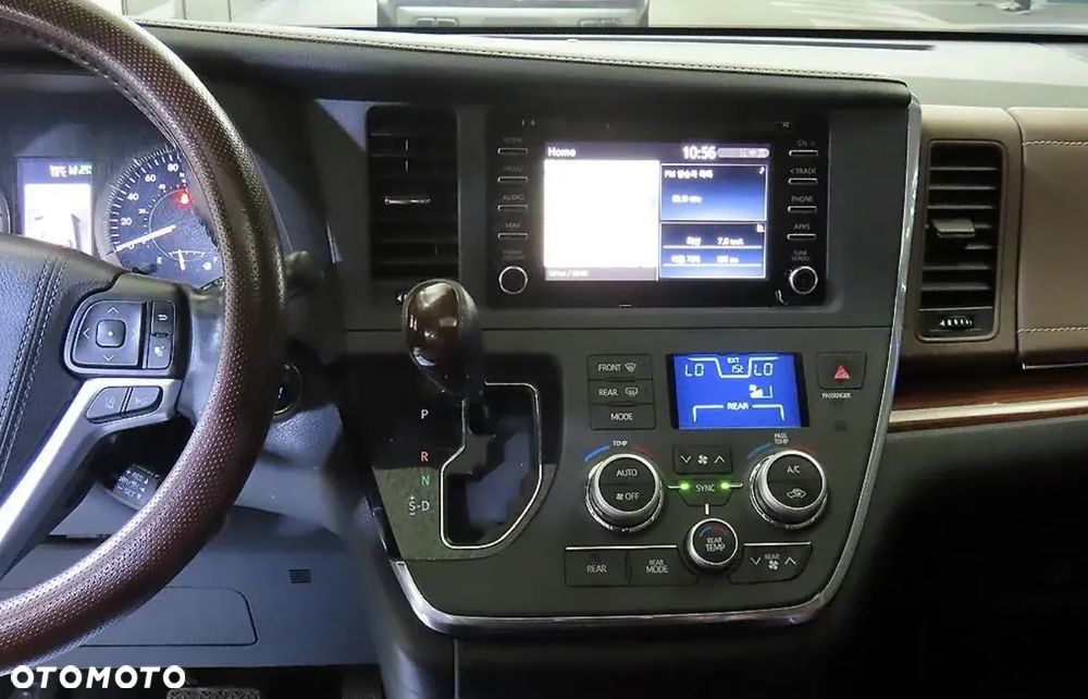 Toyota Sienna - 10