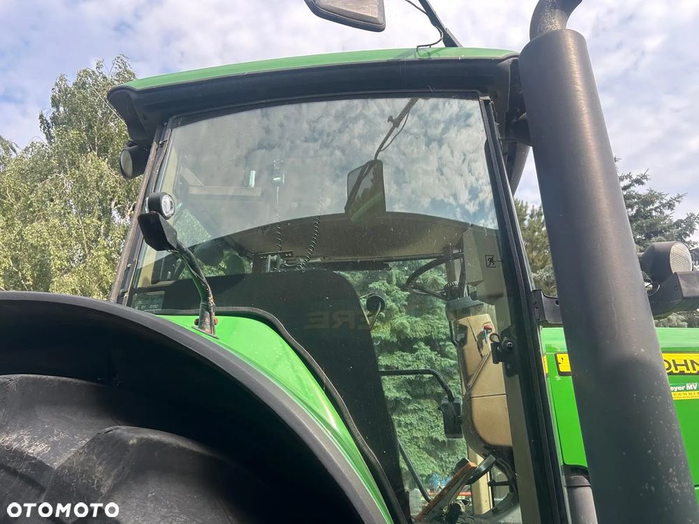 John Deere 8330 POWERSHIFT - 8