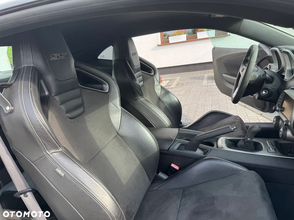Chevrolet Camaro 6.2 V8 Coupe - 8