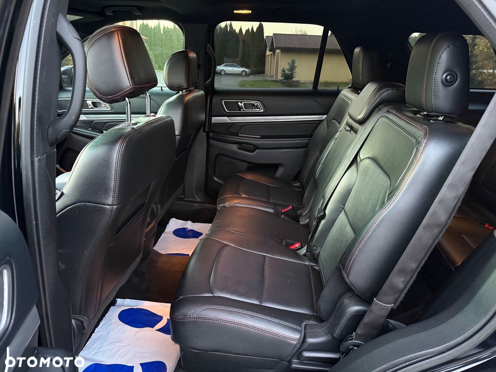 Ford Explorer - 38