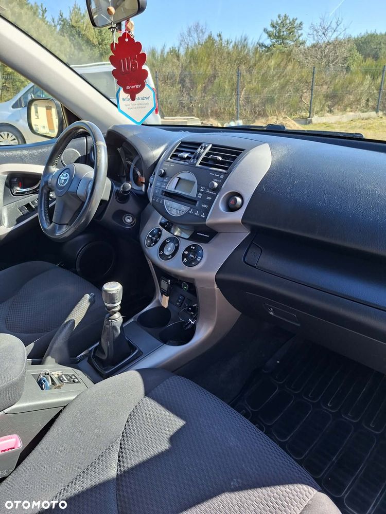 Toyota RAV4 2.2 D-4D 4x4 - 7