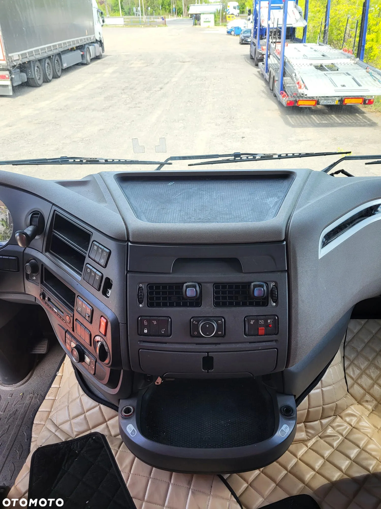 DAF 480XF - 4