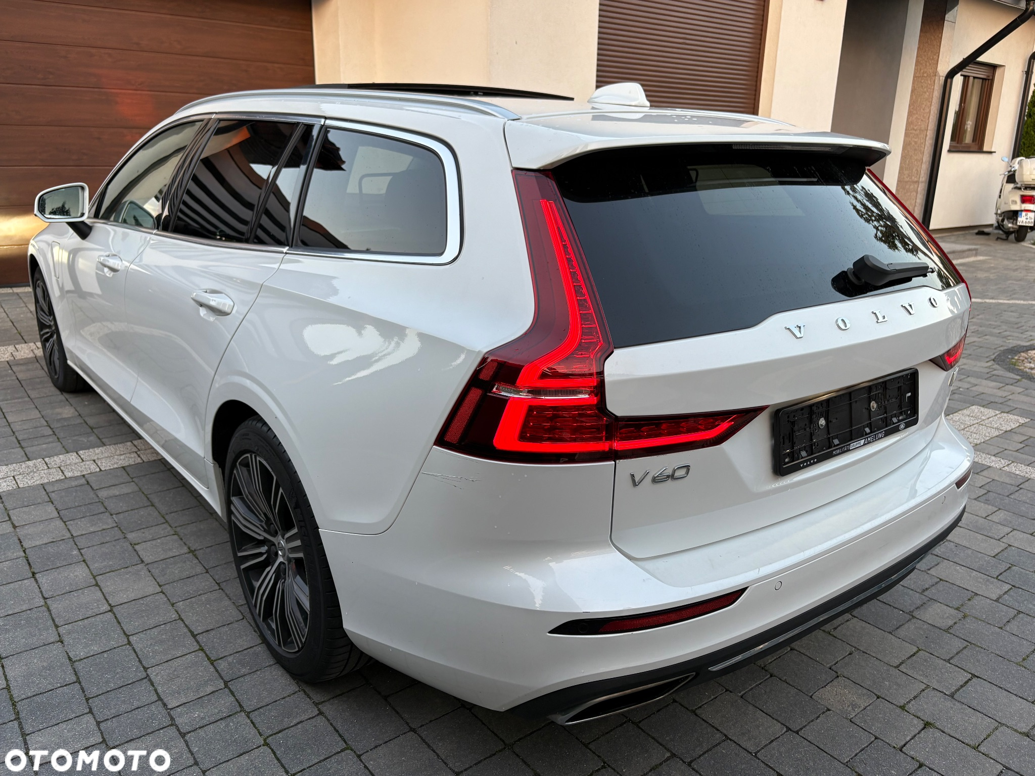 Volvo V60 T6 AWD Recharge Geartronic Inscription - 8