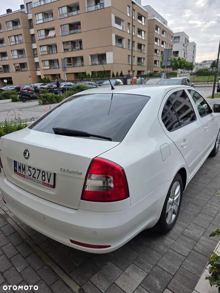 Skoda Octavia 1.6 Elegance - 6