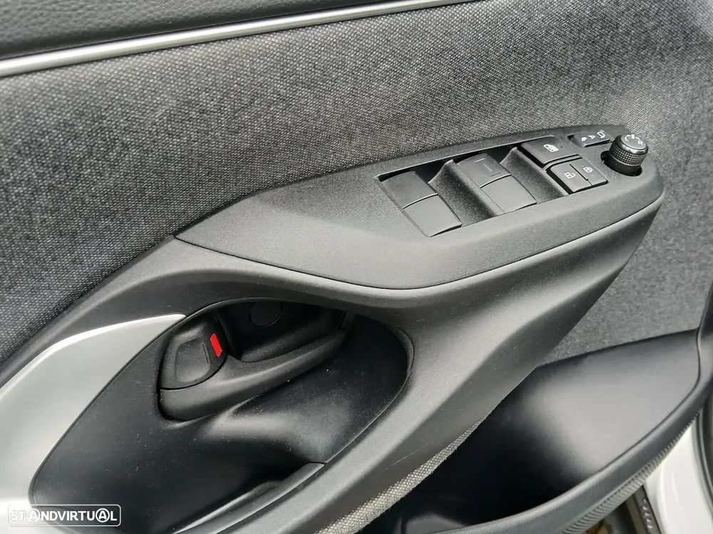 Toyota Yaris Cross 1.5 HDF Comfort Plus - 39