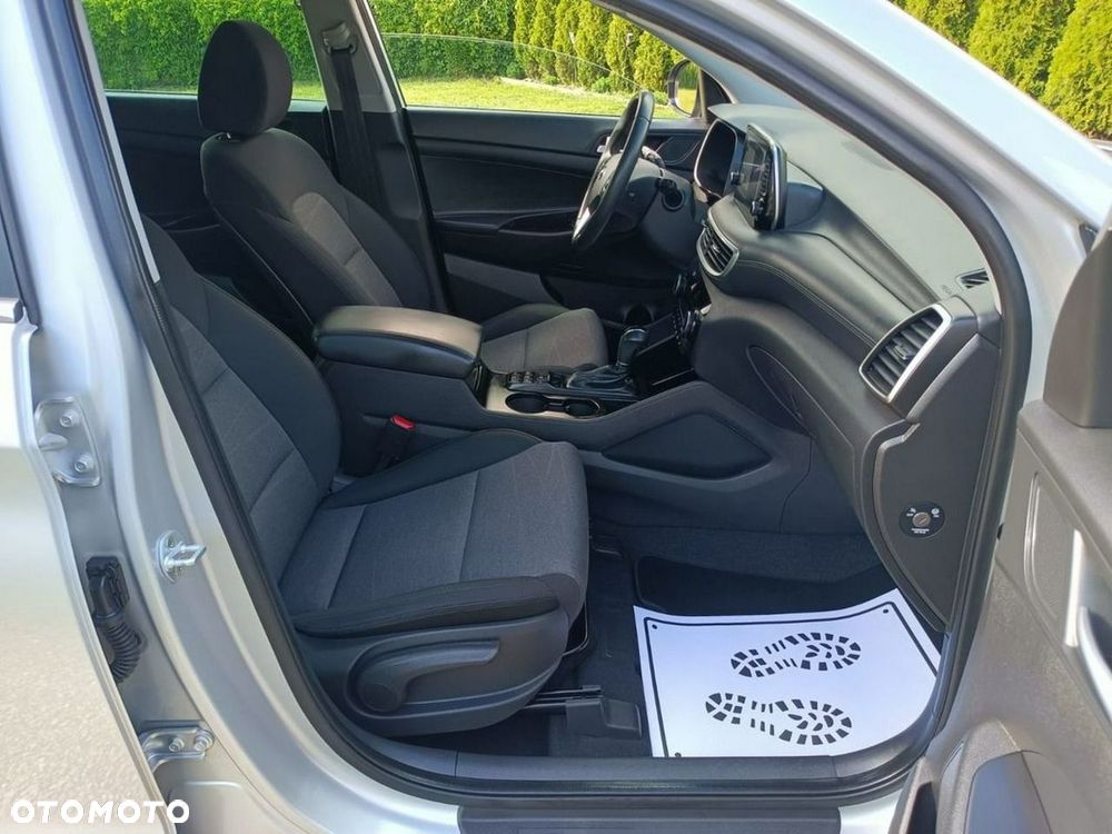 Hyundai Tucson blue 1.6 CRDi 2WD DCT Premium - 24