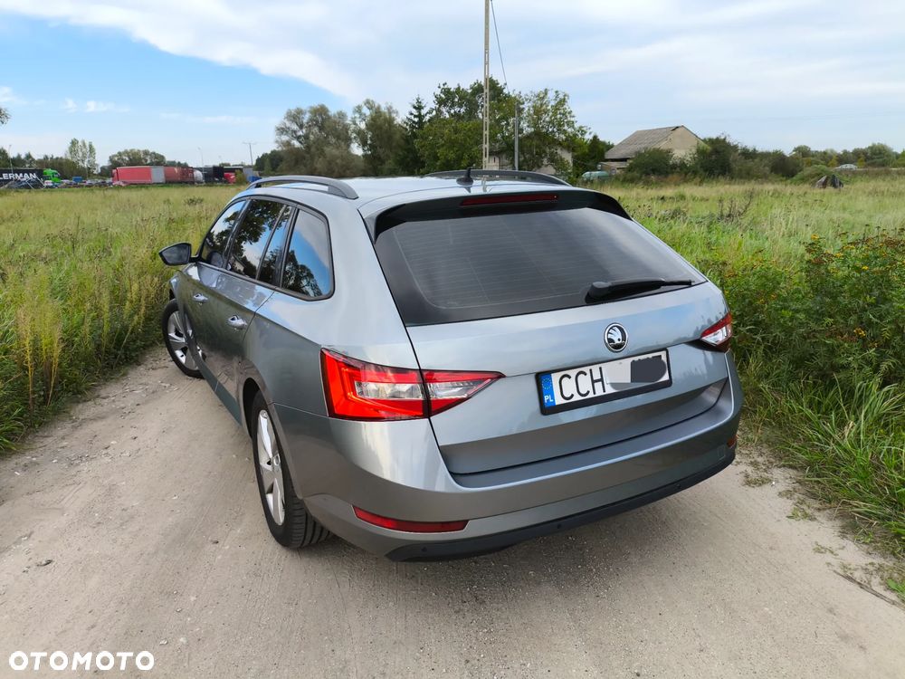 Skoda Superb Combi 1.6 TDI Ambition - 3