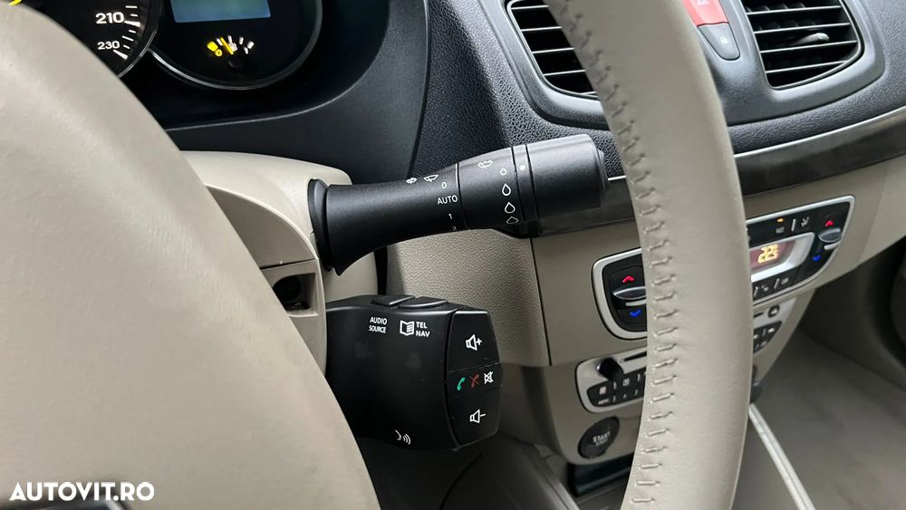 Renault Fluence - 19