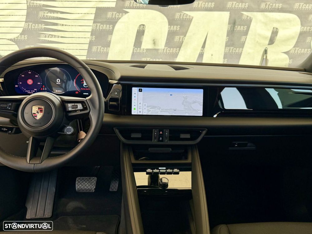 Porsche Macan Electric - 14