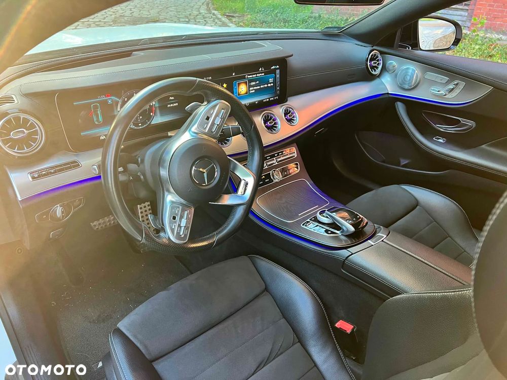 Mercedes-Benz Klasa E 300 d Coupe 9G-TRONIC - 6
