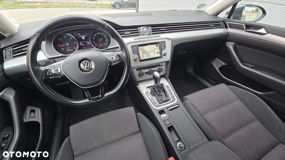 Volkswagen Passat Variant - 25
