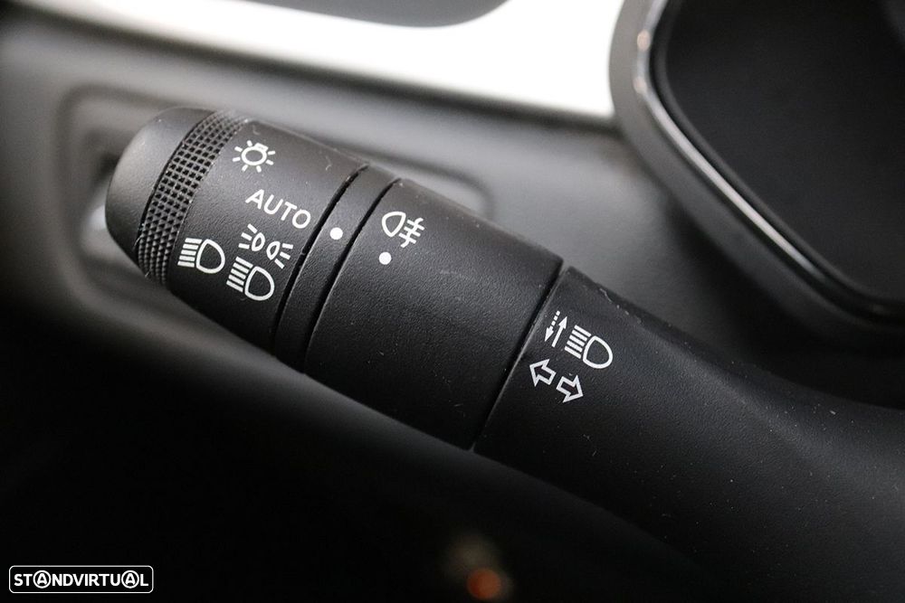 Renault Captur 1.0 TCe Techno Bi-Fuel - 17