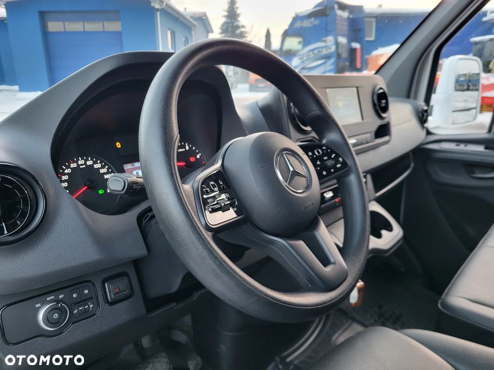 Mercedes-Benz Sprinter 317 Autolaweta najazd alu Hak 3500kg - 26