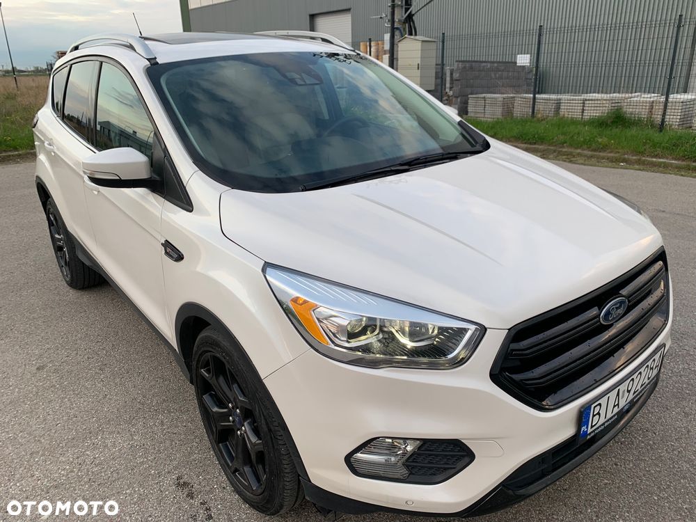 Ford Escape 2.0 EcoBoost AWD Titanium - 30