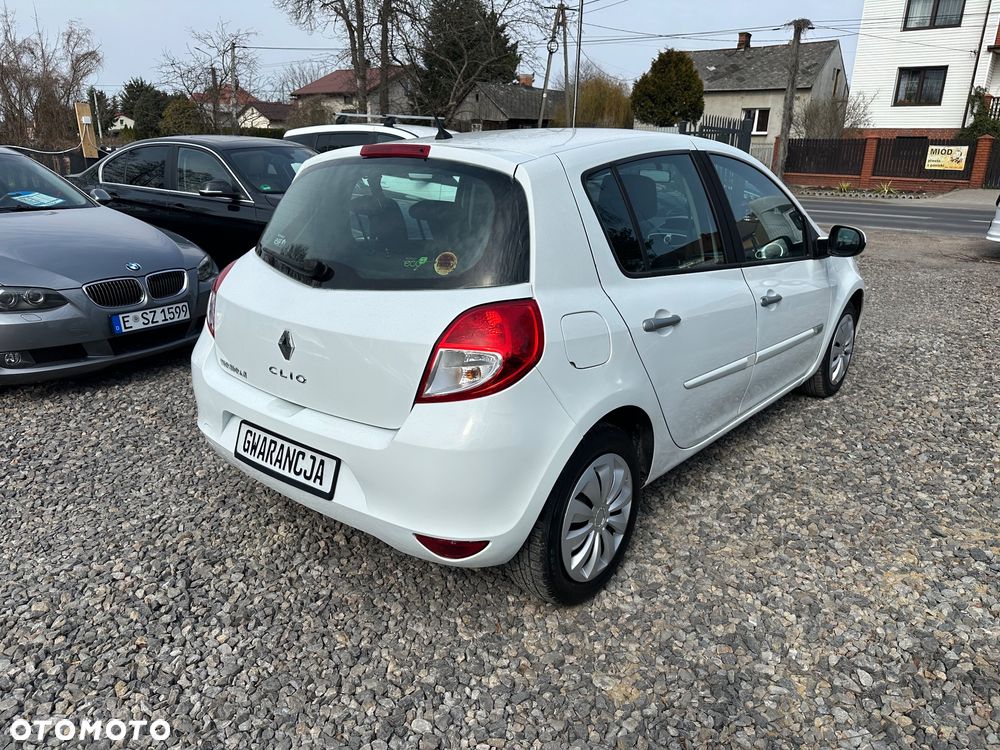 Renault Clio 1.2 16V 75 Dynamique - 8