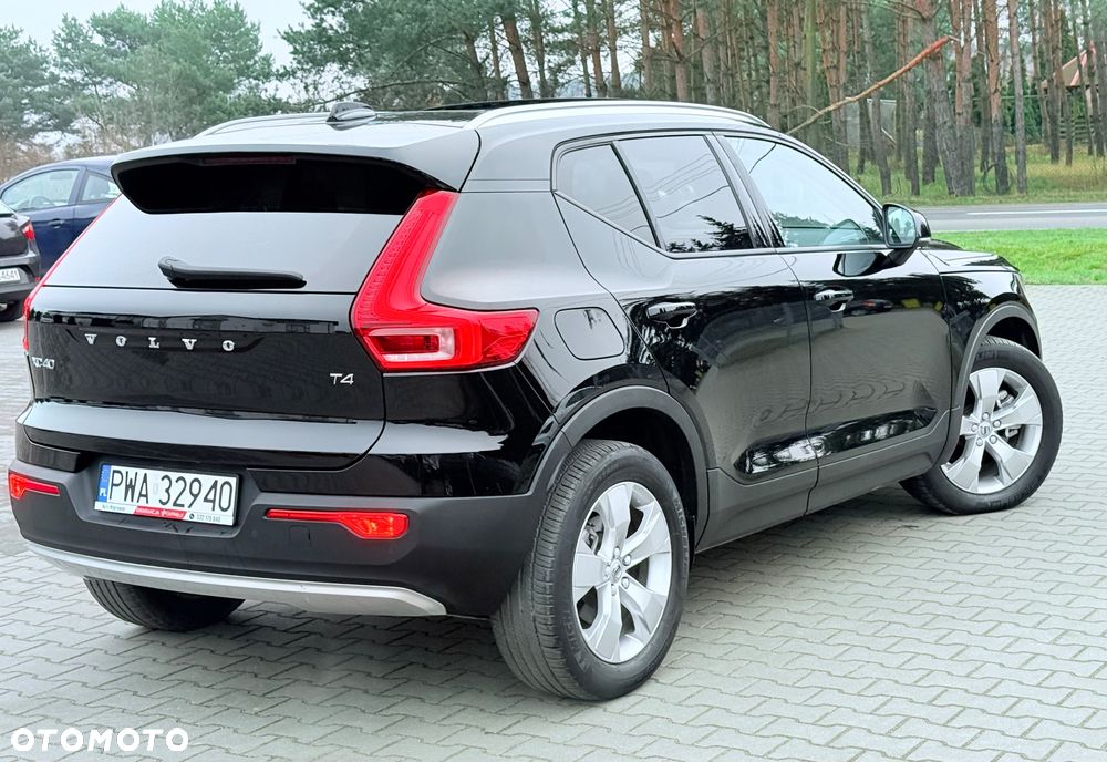 Volvo XC 40 T4 Geartronic Momentum Pro - 24