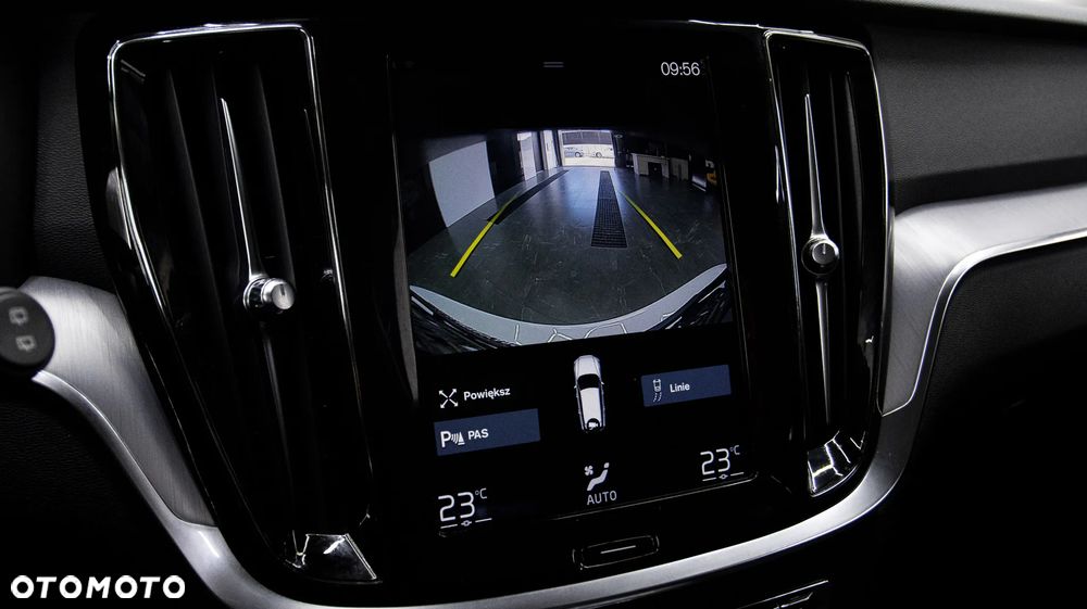 Volvo V60 B3 B Momentum Core - 23