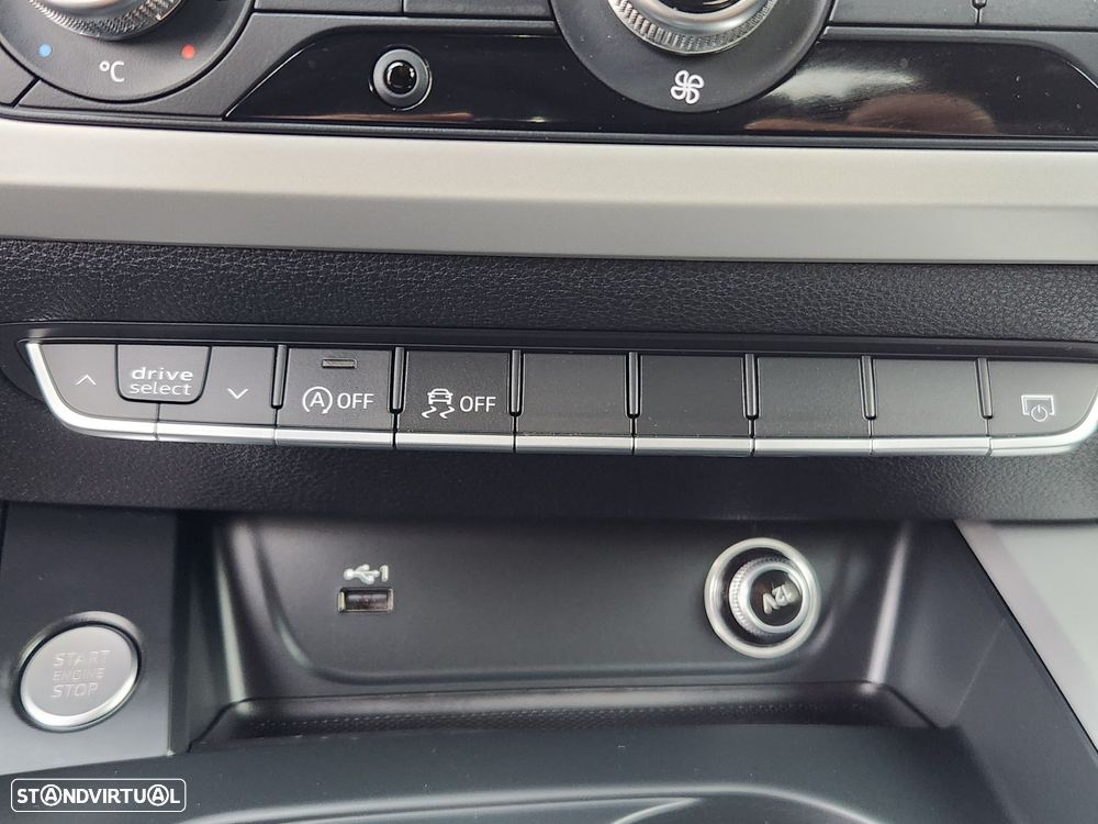 Audi A4 Avant 40 TDI S line S tronic - 39