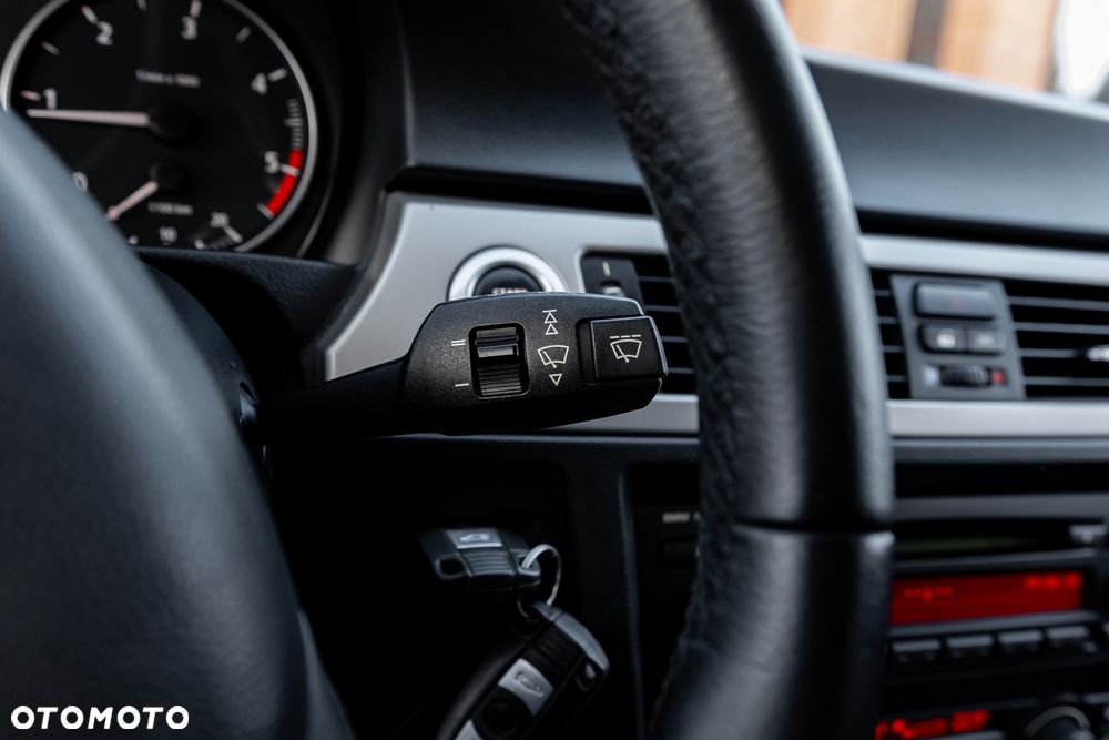 BMW Seria 3 320d DPF - 32