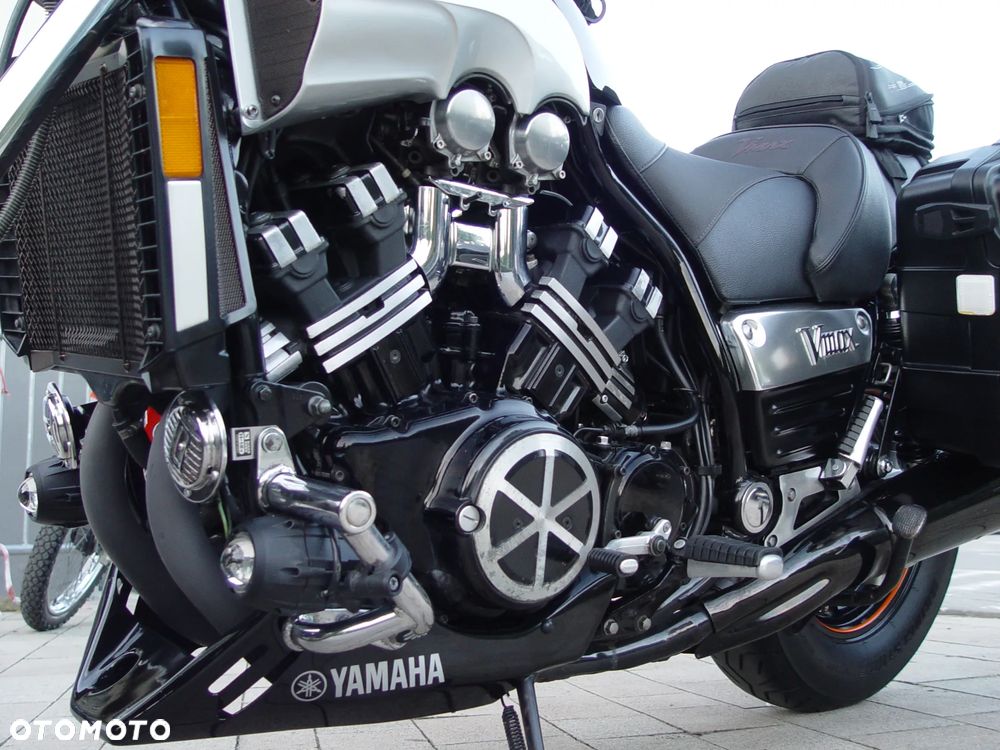 Yamaha V-MAX - 6