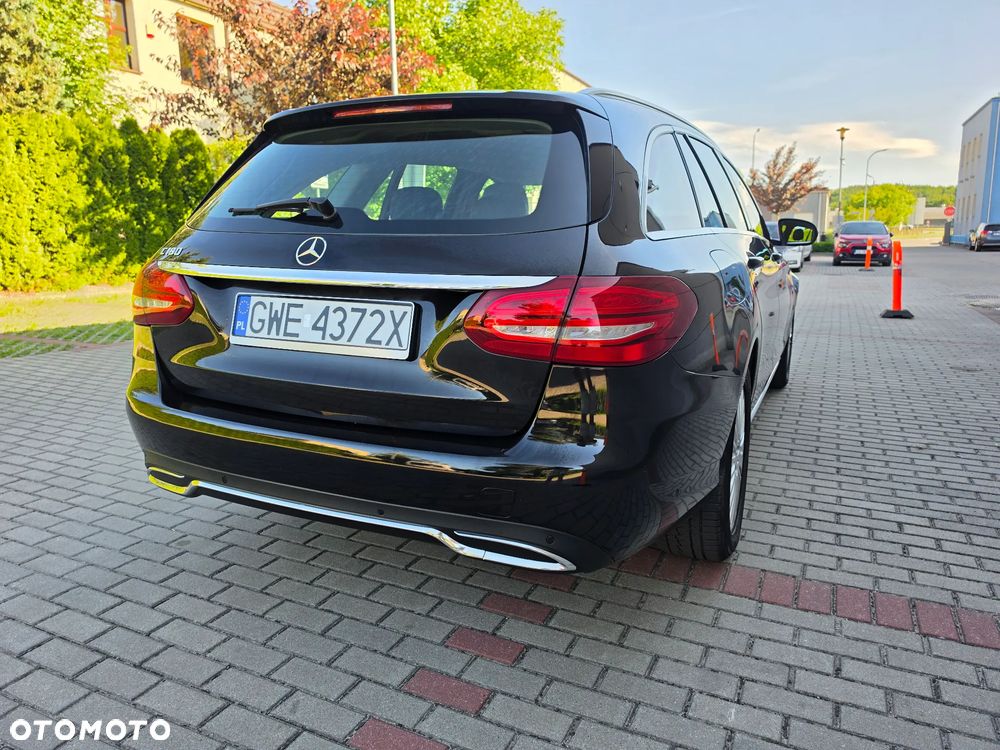 Mercedes-Benz Klasa C 180 7G-TRONIC - 23