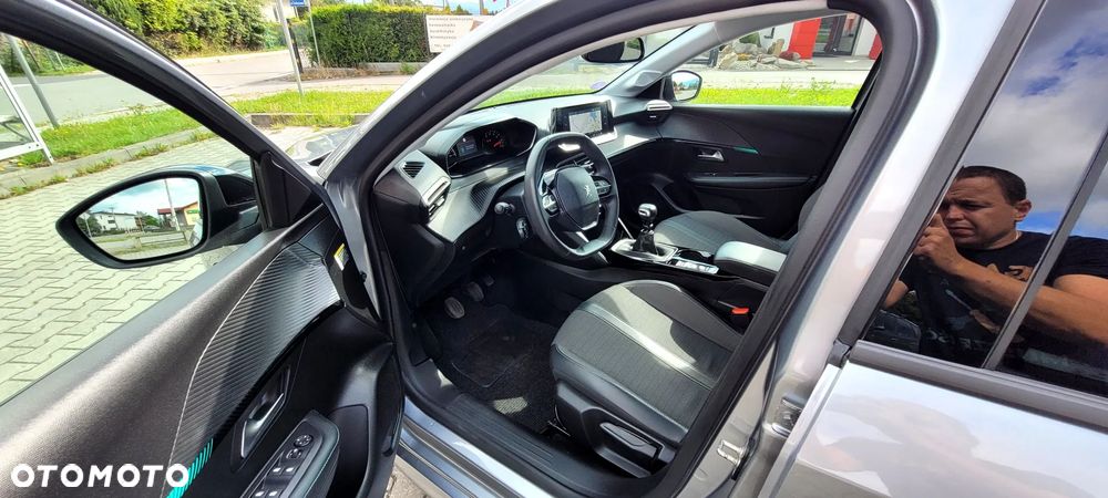 Peugeot 208 TURBO 100 Business - 7
