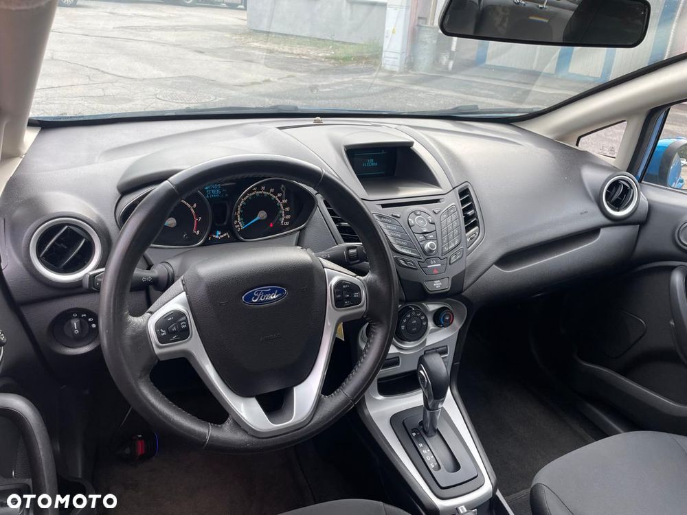 Ford Fiesta - 12