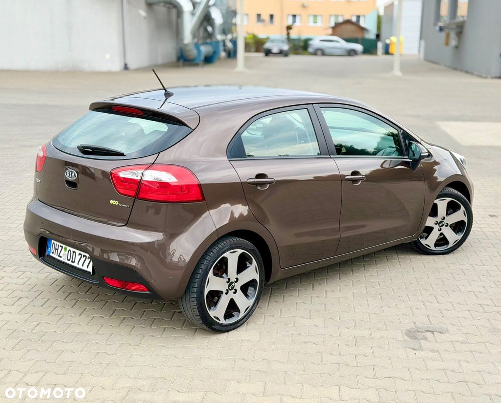 Kia Rio 1.4 Dream Team Edition - 9