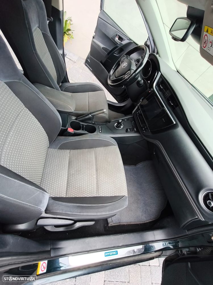 Toyota Auris Touring Sports - 11
