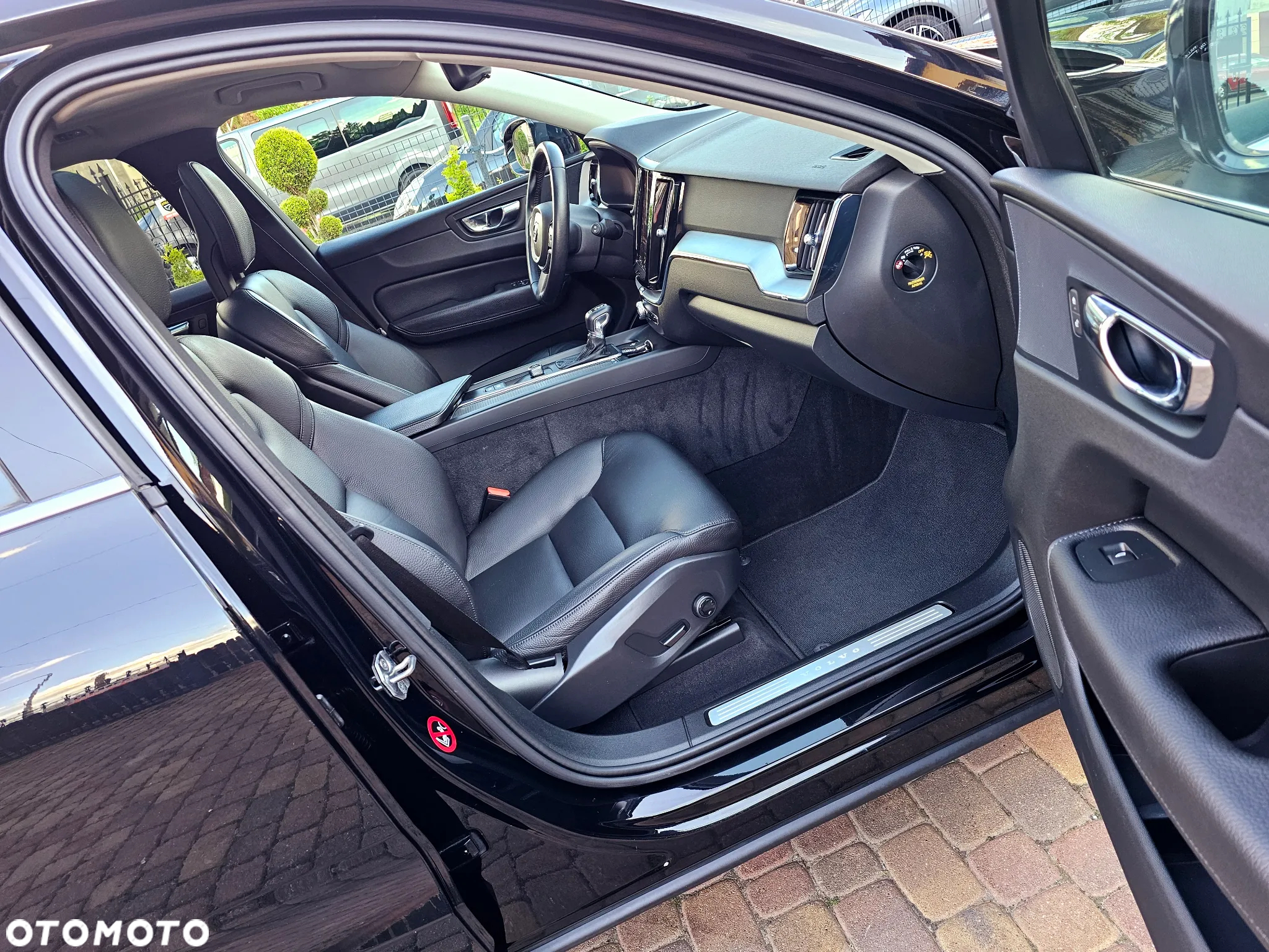Volvo XC 60 D4 AWD Geartronic Momentum - 34