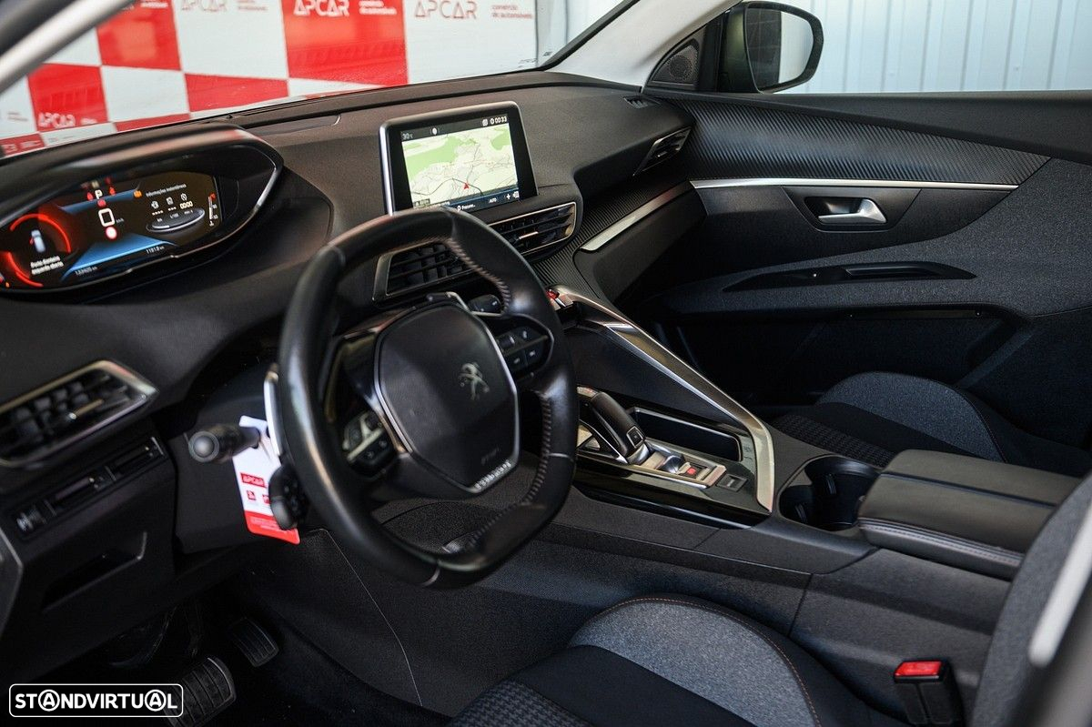 Peugeot 3008 PureTech 130 Stop & Start GPF EAT8 Active Business-Pack - 18
