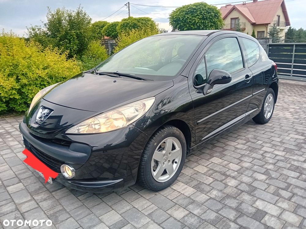 Peugeot 207 - 1