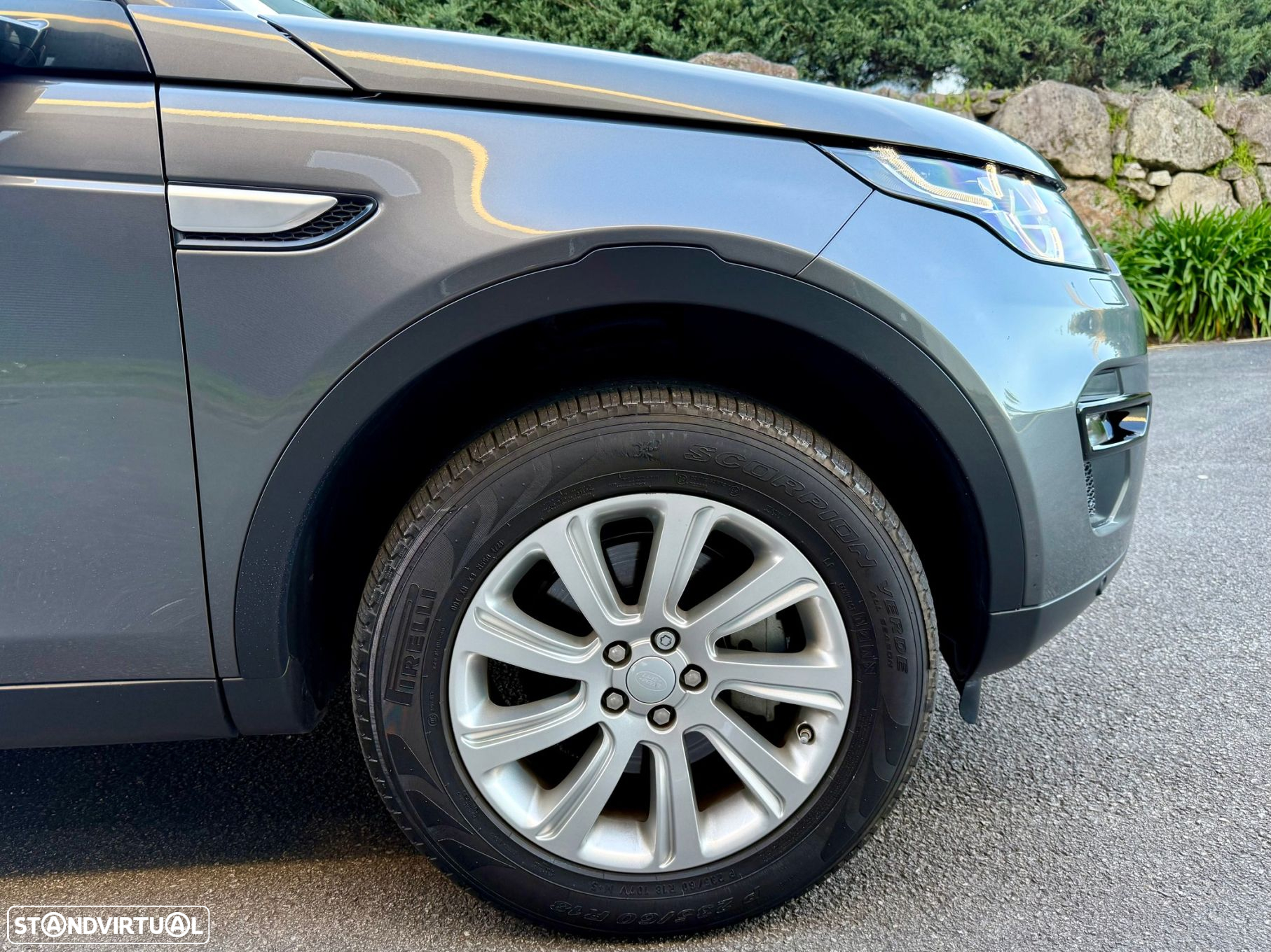 Land Rover Discovery Sport 2.0 TD4 HSE 7L Auto - 18