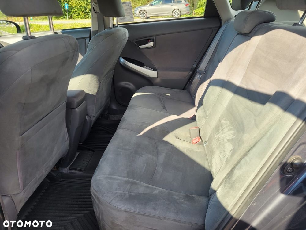 Toyota Prius - 17