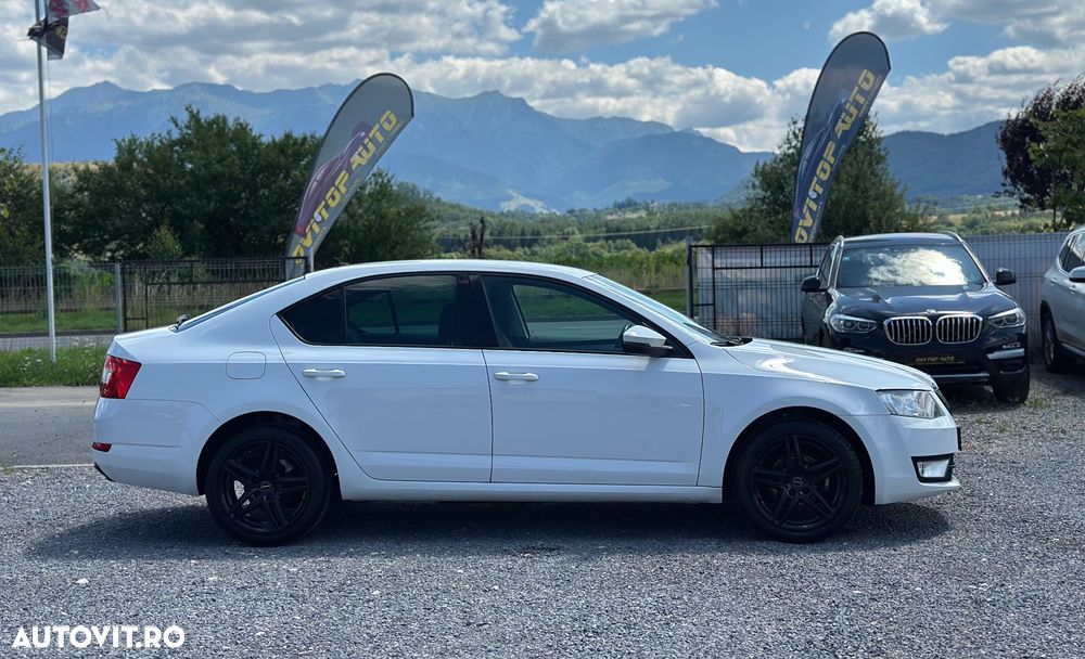 Skoda Octavia 1.6 TDI DPF Ambition - 11