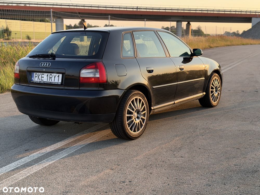Audi A3 Sportback - 2