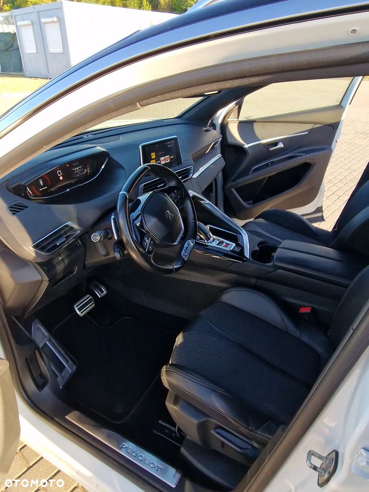 Peugeot 5008 BlueHDi 130 EAT8 GT - 7