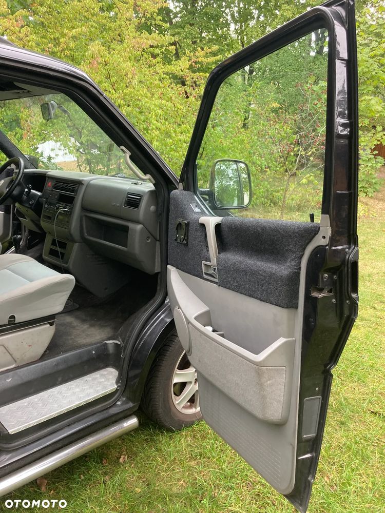Volkswagen Multivan Standard - 13