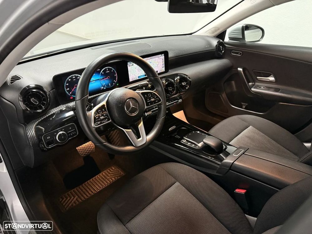 Mercedes-Benz A 180 Limousine d Business Solutions Frota Aut. - 18