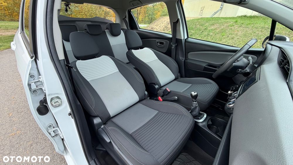 Toyota Yaris - 15