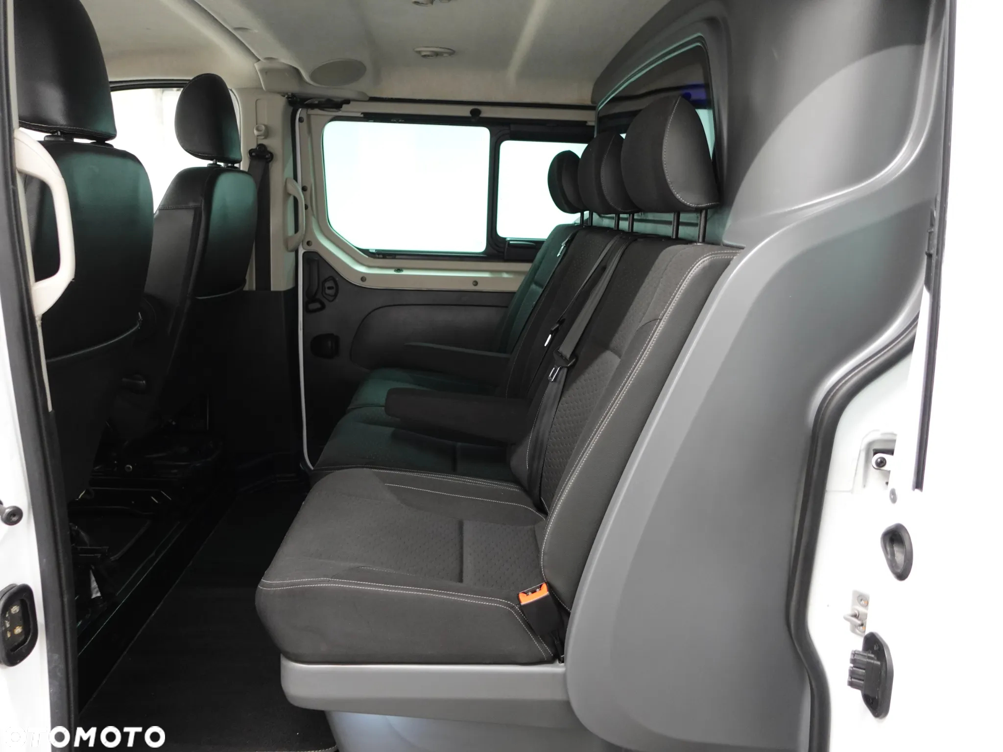Opel Vivaro - 28