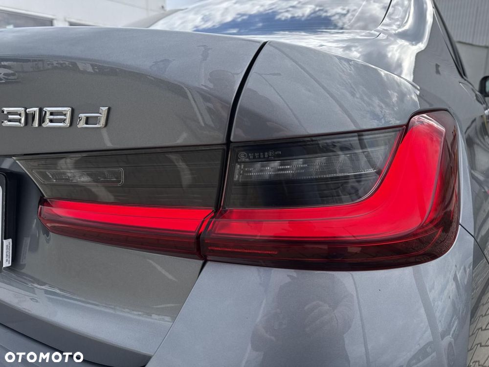 BMW Seria 3 318d - 28