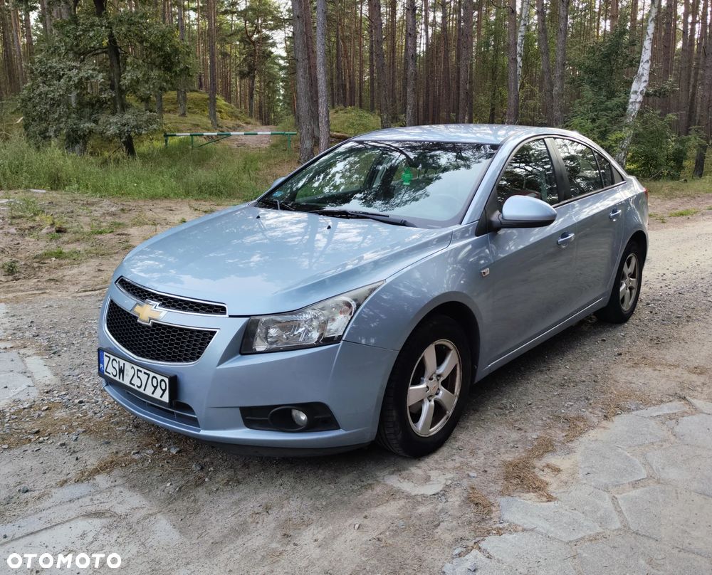 Chevrolet Cruze 1.6 LS - 1