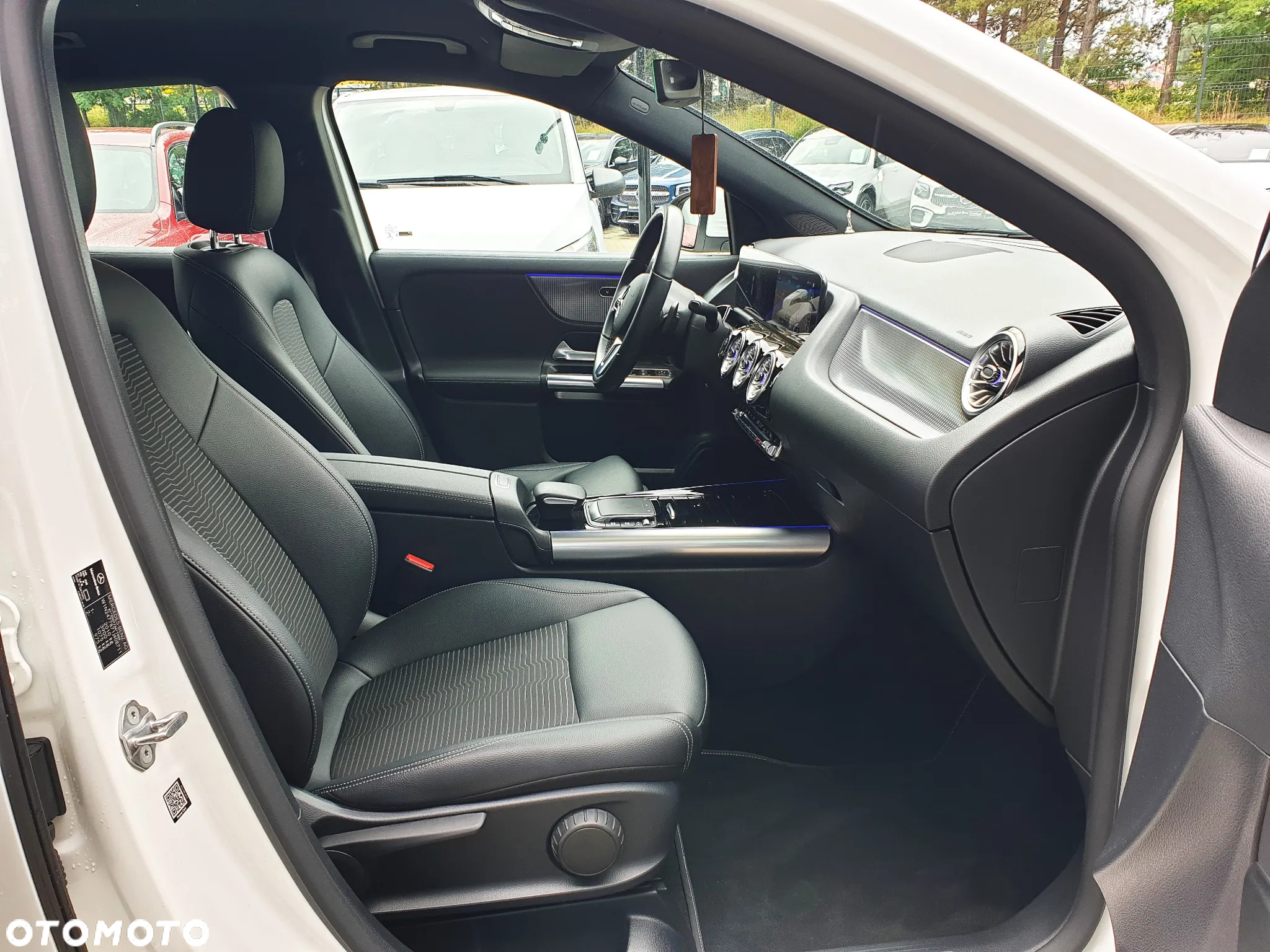 Mercedes-Benz GLA 200 Progressive - 21