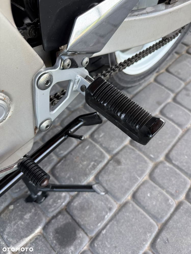 Suzuki GS - 24