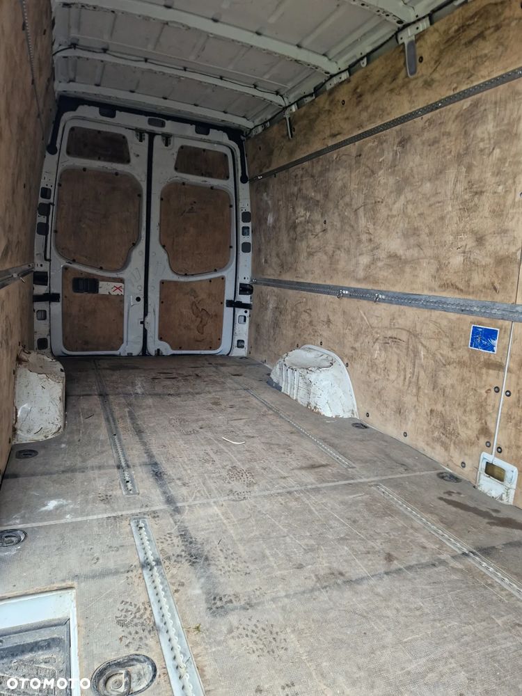 Mercedes-Benz Sprinter - 7