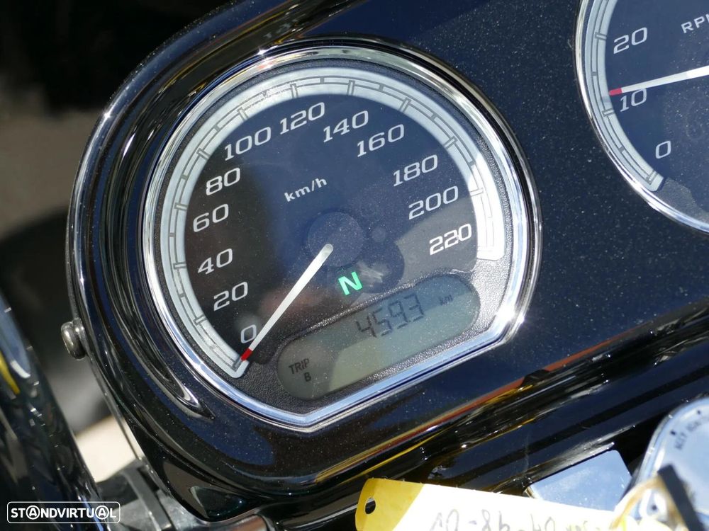 Harley-Davidson FL - 16